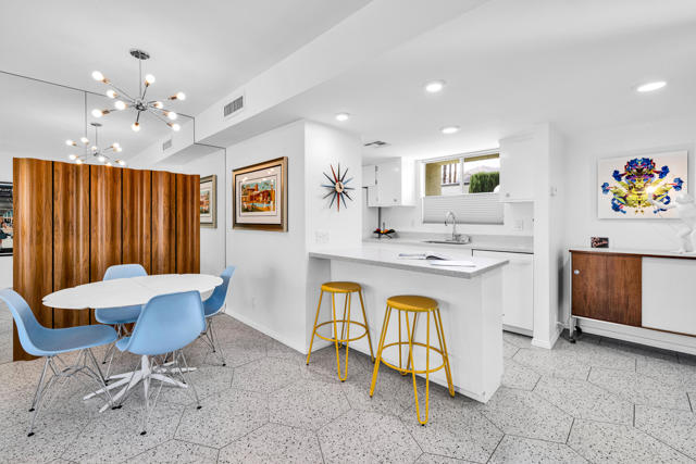 1881 S Araby Drive, Palm Springs CA: https://media.crmls.org/mediaz/c7a1f80f-6a14-4e60-9418-86885a437900.jpg