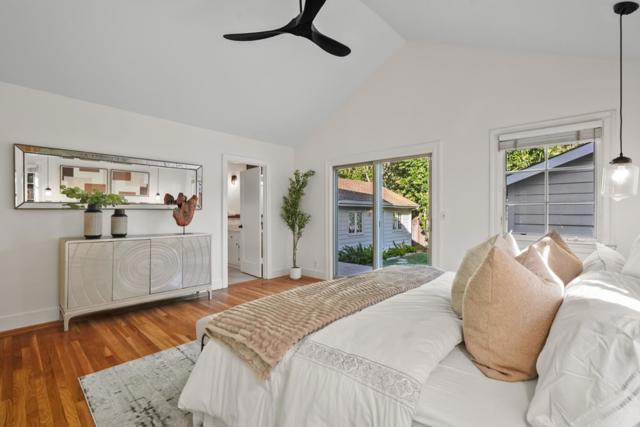 2061 Valparaiso Avenue, Menlo Park CA: https://media.crmls.org/mediaz/c7a25757-34ec-4b23-8242-93728c74da20.jpg