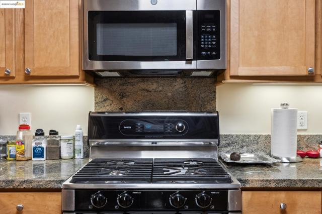1310 Creekside Dr, Walnut Creek CA: https://media.crmls.org/mediaz/c7a27829-be2a-4c58-a41a-d293e67a01c3.jpg