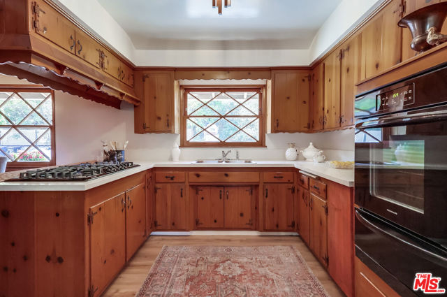 7951 Glenties Lane, Sunland CA: https://media.crmls.org/mediaz/c7a2ed77-4cee-4330-9c38-16b4e655a75f.jpg
