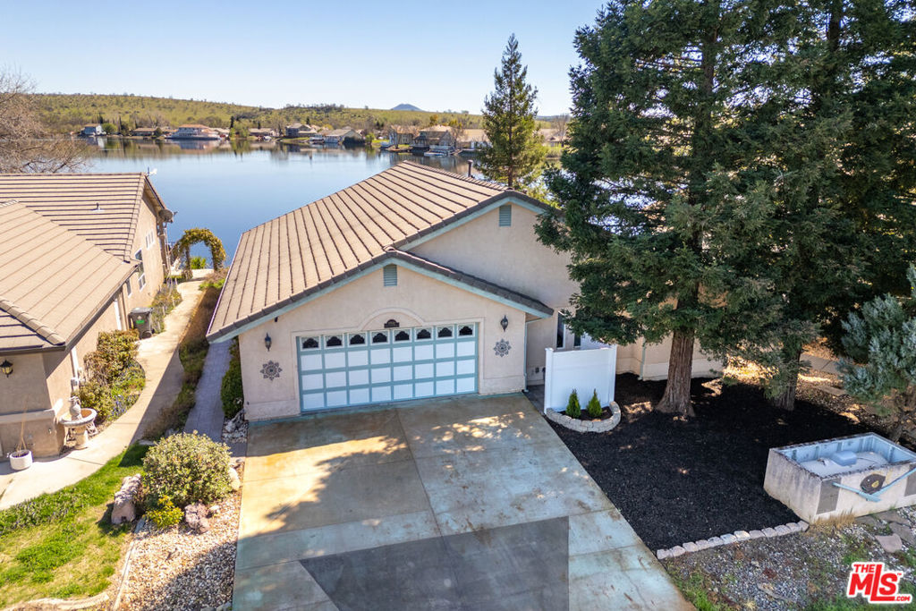 19046 Shoreline Drive