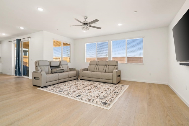 Image 18 of 38 For 12783 Crossbill Way