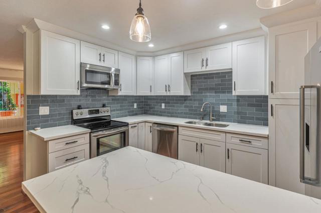 382 Coronado Avenue, Long Beach CA: https://media.crmls.org/mediaz/c7a4cb5c-fe9f-4418-9aa6-bc4f0945533c.jpg