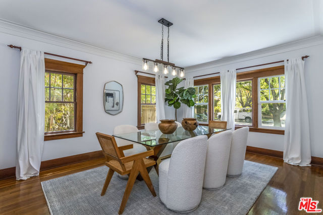 1622 N Orange Grove Avenue, Los Angeles CA: https://media.crmls.org/mediaz/c7a50578-2027-496f-a27b-87fc103149fb.jpg
