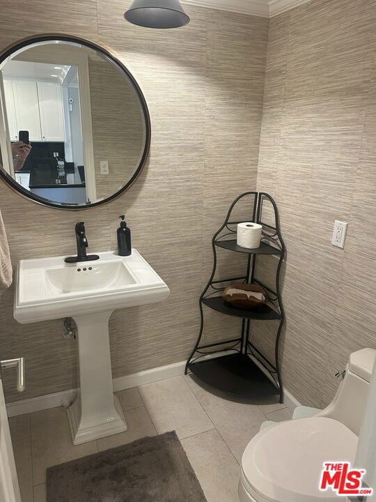 11662 Iowa Avenue, Los Angeles CA: https://media.crmls.org/mediaz/c7a51911-b336-4aec-a249-fe81ceb3b8cc.jpg