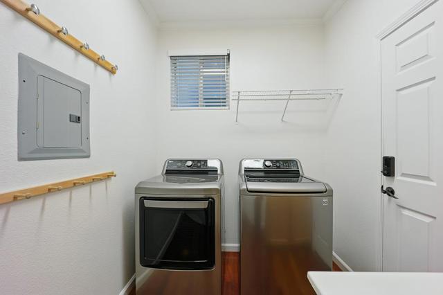 6751 Positano Lane, San Jose CA: https://media.crmls.org/mediaz/c7a56d85-1fd6-406e-a71f-1b2ba23edc72.jpg