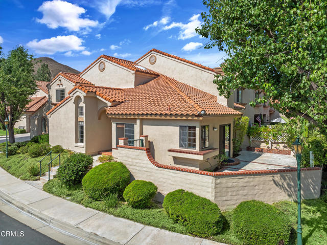 Detail Gallery Image 1 of 40 For 390 Country Club Dr #E,  Simi Valley,  CA 93065 - 3 Beds | 2/1 Baths