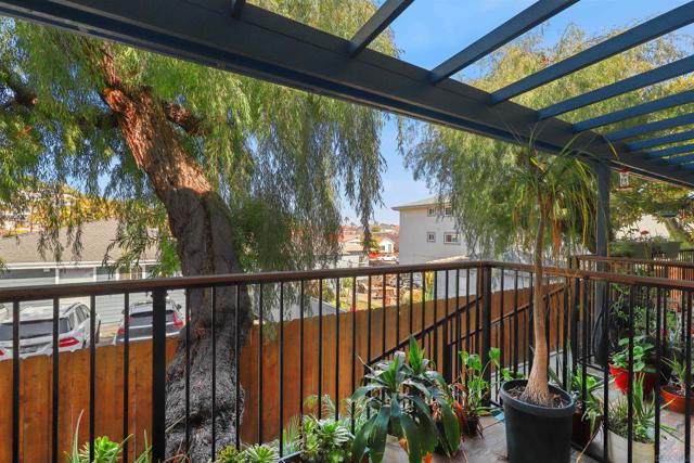 3052 Macaulay St, San Diego, California 92106, 2 Bedrooms Bedrooms, ,2 BathroomsBathrooms,Condominium,For Sale,Macaulay St,250020041SD