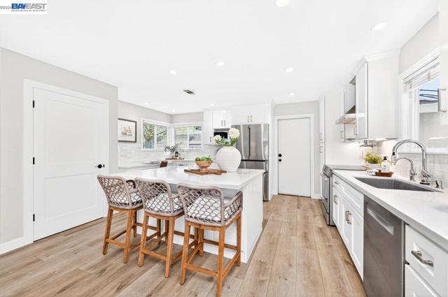 4127 Alvarado St, Pleasanton CA: https://media.crmls.org/mediaz/c7a7f5a1-4124-4162-bab4-d3f9085c16b3.jpg