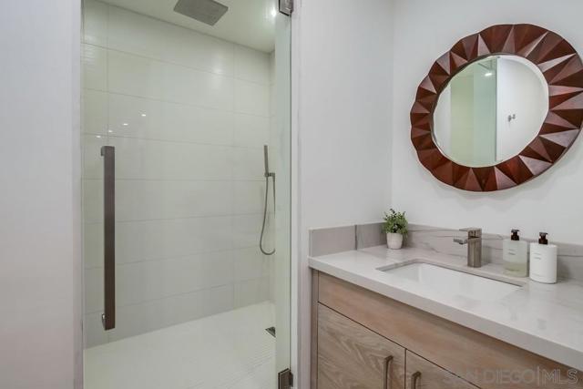 Image 61 of 71 For 5435 Parkview Dr.