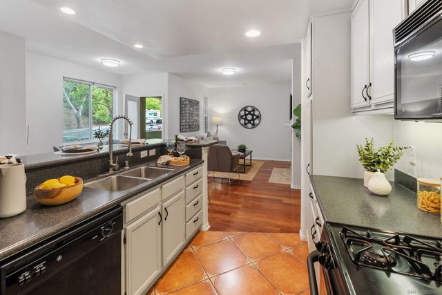 13021 Evening Creek Dr S, San Diego CA: https://media.crmls.org/mediaz/c7a8e948-6f47-4a2f-a2b6-21b30e012e2e.jpg
