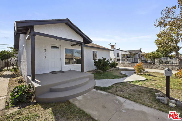 1212 W 92nd Street, Los Angeles CA: https://media.crmls.org/mediaz/c7a95e84-9572-4bc7-825d-86799da1f353.jpg