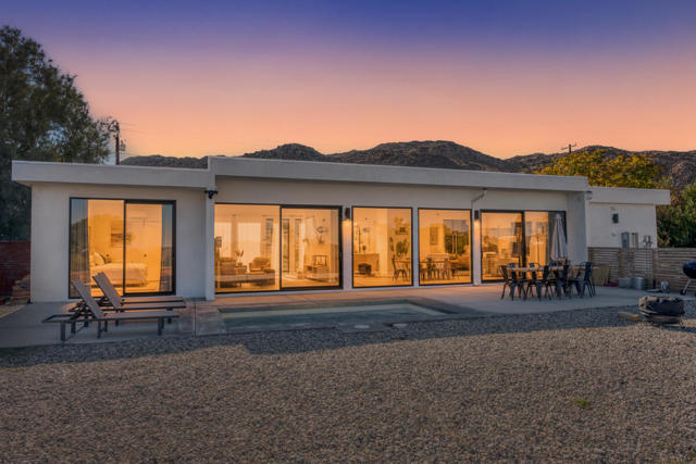 61004 Prescott Trail, Joshua Tree CA: https://media.crmls.org/mediaz/c7a99aa8-c5e2-42cf-8562-7275af626a6d.jpg
