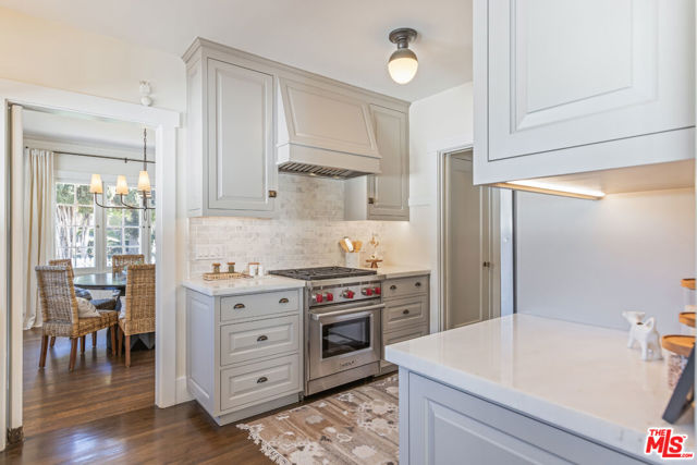 601 S Hudson Avenue, Pasadena CA: https://media.crmls.org/mediaz/c7a9c7cc-8734-4dc5-b7d2-d52ca6ed44a8.jpg