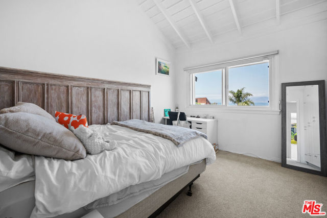 229 Rees Street, Playa del Rey CA: https://media.crmls.org/mediaz/c7ab25ed-ff46-46f5-9d19-976e940c5732.jpg