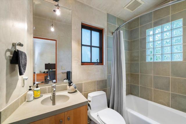705 University Avenue, Los Altos CA: https://media.crmls.org/mediaz/c7abc87b-7d1a-4729-8a47-6c1f697f0230.jpg