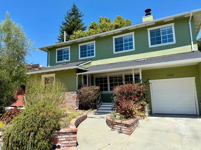 1082 Lupin Way, San Carlos CA: https://media.crmls.org/mediaz/c7ac151a-c223-4d49-9844-da67c1a5c13d.jpg