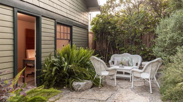 1813 Wayne Avenue, South Pasadena CA: https://media.crmls.org/mediaz/c7ac2771-a79f-4d5c-821c-95e8a2dd8dcb.jpg