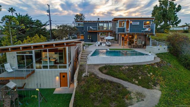 1635 Gascony Rd, Encinitas CA: https://media.crmls.org/mediaz/c7ad0fbe-e927-45d5-aa9d-aa7b364c119e.jpg