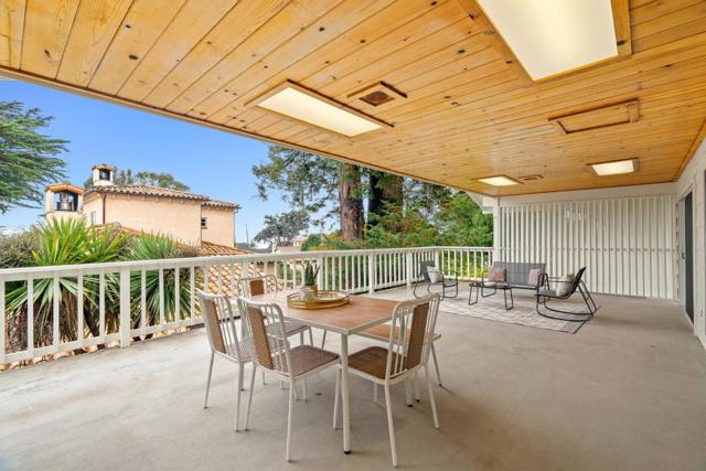 320 Cliff Drive, Aptos CA: https://media.crmls.org/mediaz/c7ad7a91-0547-4f64-ae88-af145ff098b4.jpg