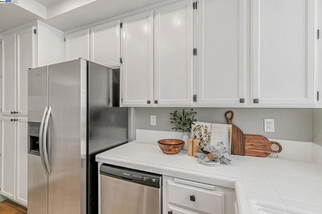 4772 Mendocino Ter, Fremont CA: https://media.crmls.org/mediaz/c7adcdd2-644b-4eca-b158-a021730184cc.jpg