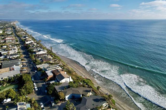 543 Rockport Ct, Encinitas CA: https://media.crmls.org/mediaz/c7ae8f98-0afa-45da-b662-f5f81445f2c1.jpg