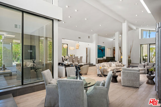 6 Rocky Lane, Rancho Mirage CA: https://media.crmls.org/mediaz/c7aed8e4-8d9b-4640-8de1-0b4720224fcb.jpg