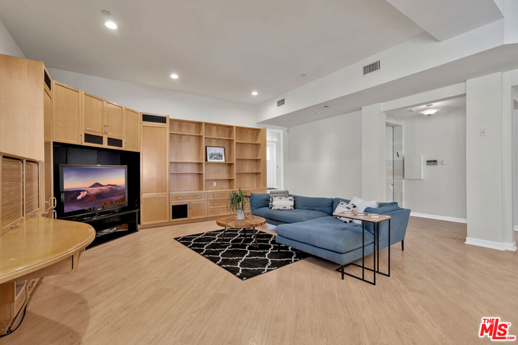 MLS #26944775 image #32