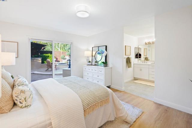3211 Harvey Ct, Pleasanton CA: https://media.crmls.org/mediaz/c7afc4ea-c172-4fa7-ba40-09df34e3ce43.jpg