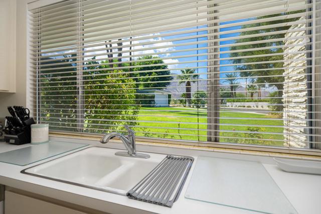 2515 E Jacaranda Road, Palm Springs CA: https://media.crmls.org/mediaz/c7b084f3-be5c-46d1-9f7e-4ae103b0fe06.jpg