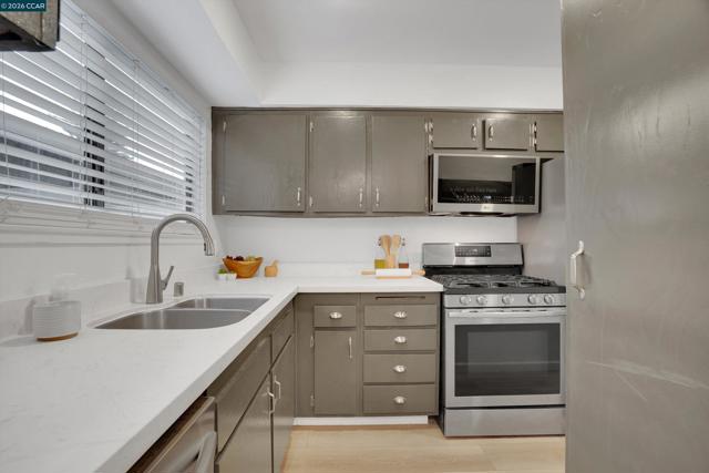 Image 2 of 35 For 1120 Kenwal Rd  C