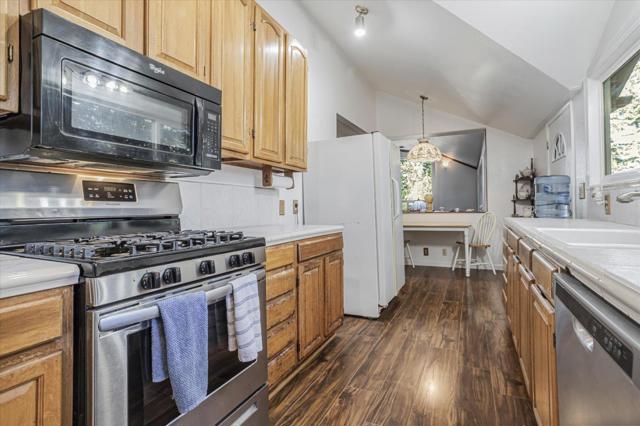 Image 8 of 39 For 1045 Forest Way