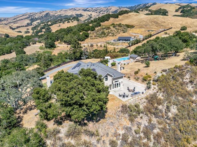 28837 Underwood Road,  CA: https://media.crmls.org/mediaz/c7b1a34a-2312-44c0-b2b6-25f5c1e4dd8c.jpg