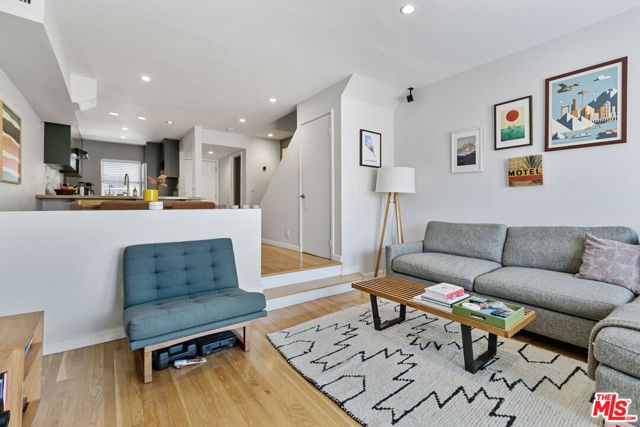 716 Maltman Avenue, Los Angeles CA: https://media.crmls.org/mediaz/c7b22035-f0c6-48d0-8740-6f14e5aa25e3.jpg