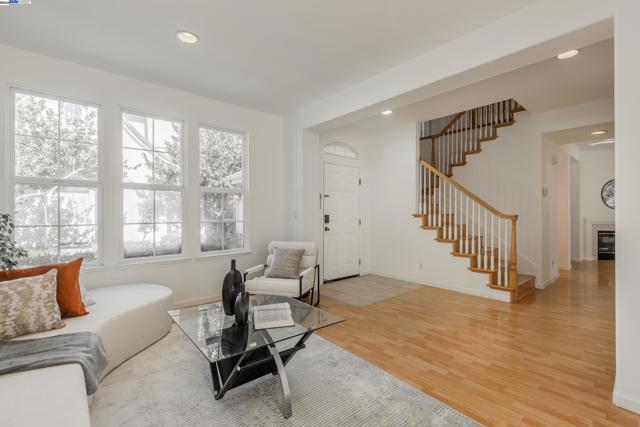 4008 Mount Vernon Pl, Dublin CA: https://media.crmls.org/mediaz/c7b28f96-878a-44bb-9318-03fc409d3c3b.jpg