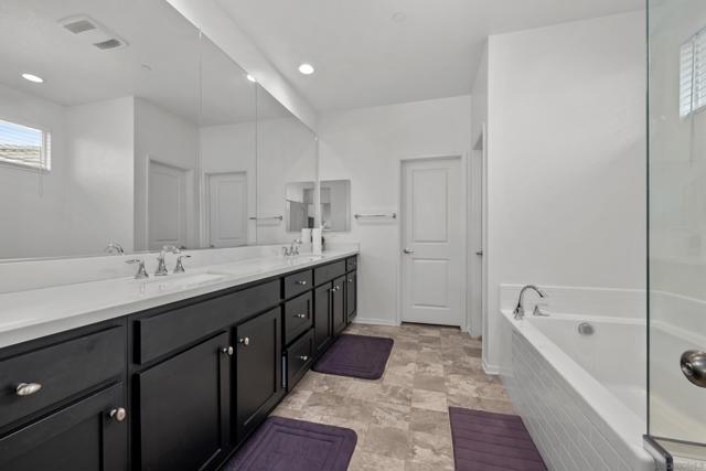 Image 24 of 32 For 38512 Rosegate Pl