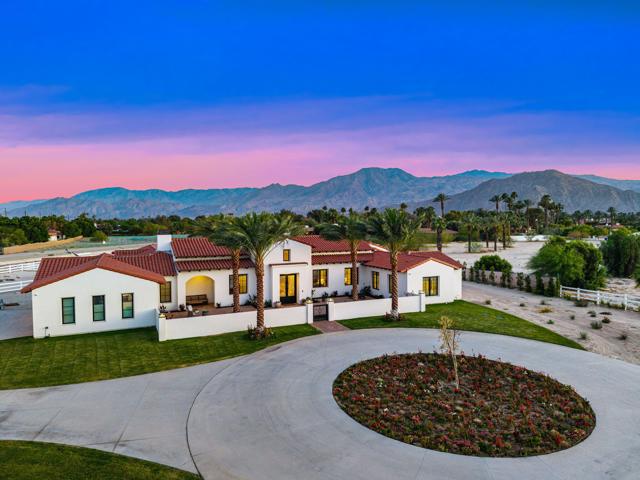 80980 Vista Galope, La Quinta CA: https://media.crmls.org/mediaz/c7b2be93-b445-4c84-b31a-9bebc2ac8112.jpg