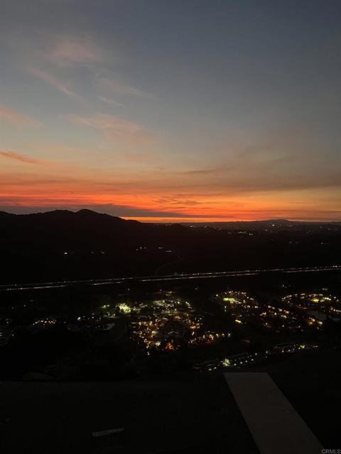 9607 Misty Meadow Lane, Escondido CA: https://media.crmls.org/mediaz/c7b3c231-40b0-459b-8b2e-44b391717bbf.jpg
