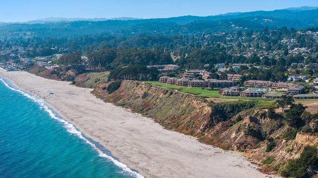 126 Via Novella, Aptos CA: https://media.crmls.org/mediaz/c7b4f401-df74-4cd6-9f91-4ecda9c5ffc1.jpg