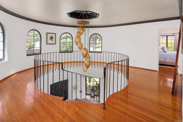 4397 Piedmont Drive, San Diego CA: https://media.crmls.org/mediaz/c7b55fbf-f5be-4b6d-9f95-e82d3c659cf0.jpg