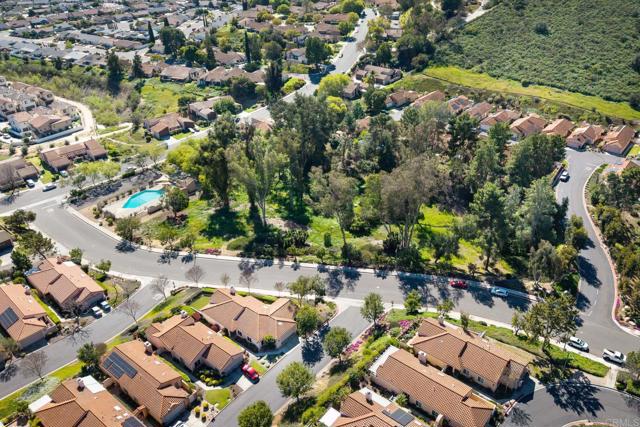 Detail Gallery Image 24 of 27 For 1749 Sawgrass, Escondido,  CA 92026 - 4 Beds | 2 Baths