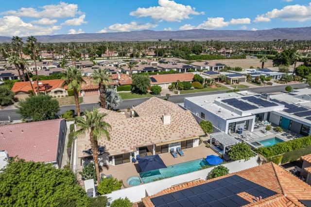 75377 Montecito Drive, Indian Wells CA: https://media.crmls.org/mediaz/c7b597bd-1baa-4c8c-8f1b-360693a14e6a.jpg