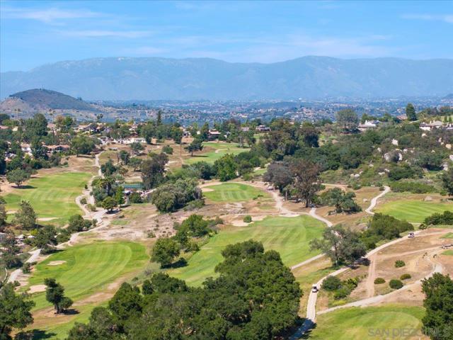 27725 Mountain Meadow Rd, Escondido CA: https://media.crmls.org/mediaz/c7b5cd08-2433-47a9-a937-f052bf11925c.jpg