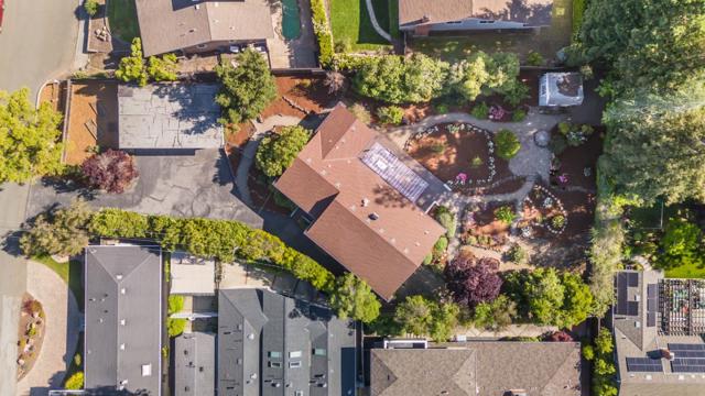 206 Frances Lane, Redwood City CA: https://media.crmls.org/mediaz/c7b68179-210c-402b-a7dd-5eb5a3bcacfd.jpg