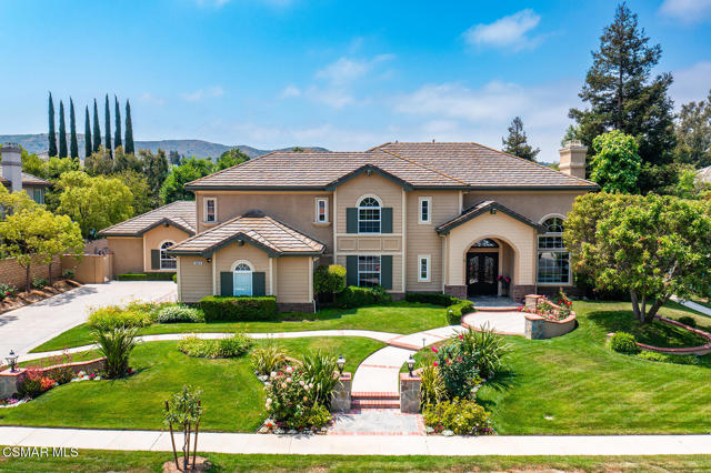 684 Noble Road, Simi Valley CA: https://media.crmls.org/mediaz/c7b7f2ca-3aad-4525-8f70-92605b7d394c.jpg