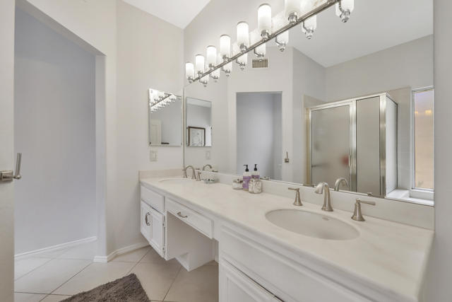 Image 22 of 31 For 40346 Barington Drive