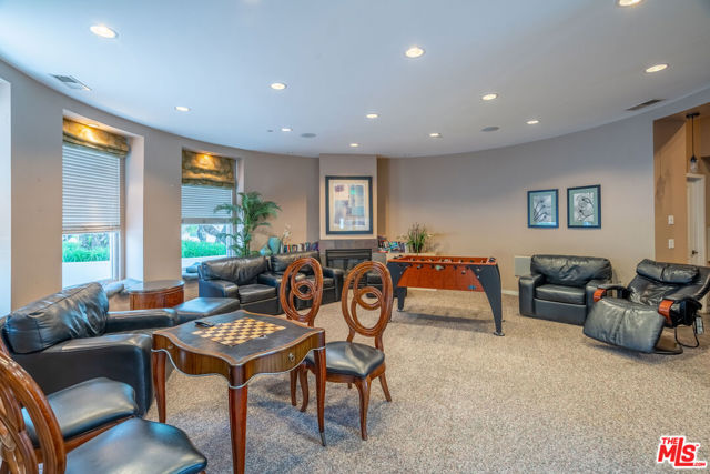 7301 Vista Del Mar, Playa del Rey CA: https://media.crmls.org/mediaz/c7b85037-9a8b-406e-a464-56b374e75108.jpg
