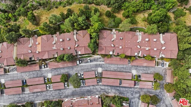 675 Oak Run Trail, Oak Park CA: https://media.crmls.org/mediaz/c7b8de84-de8e-4032-8634-aca7ea840efe.jpg