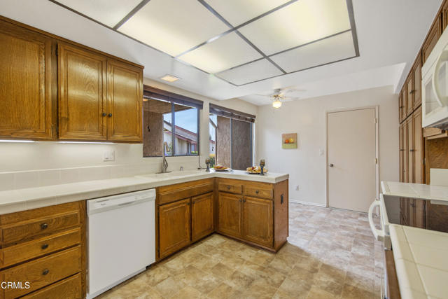 31310 village 31, Camarillo CA: https://media.crmls.org/mediaz/c7b8e346-66b4-428d-90fc-cb65f1850b5e.jpg