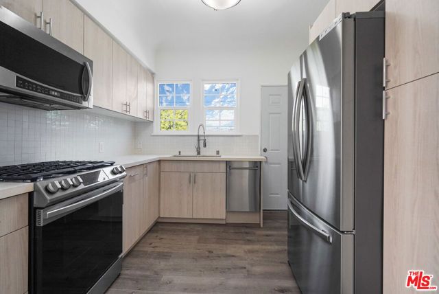 228 S REEVES Drive, Beverly Hills CA: https://media.crmls.org/mediaz/c7b92a1c-ee97-40b1-af39-72f07568f0f1.jpg